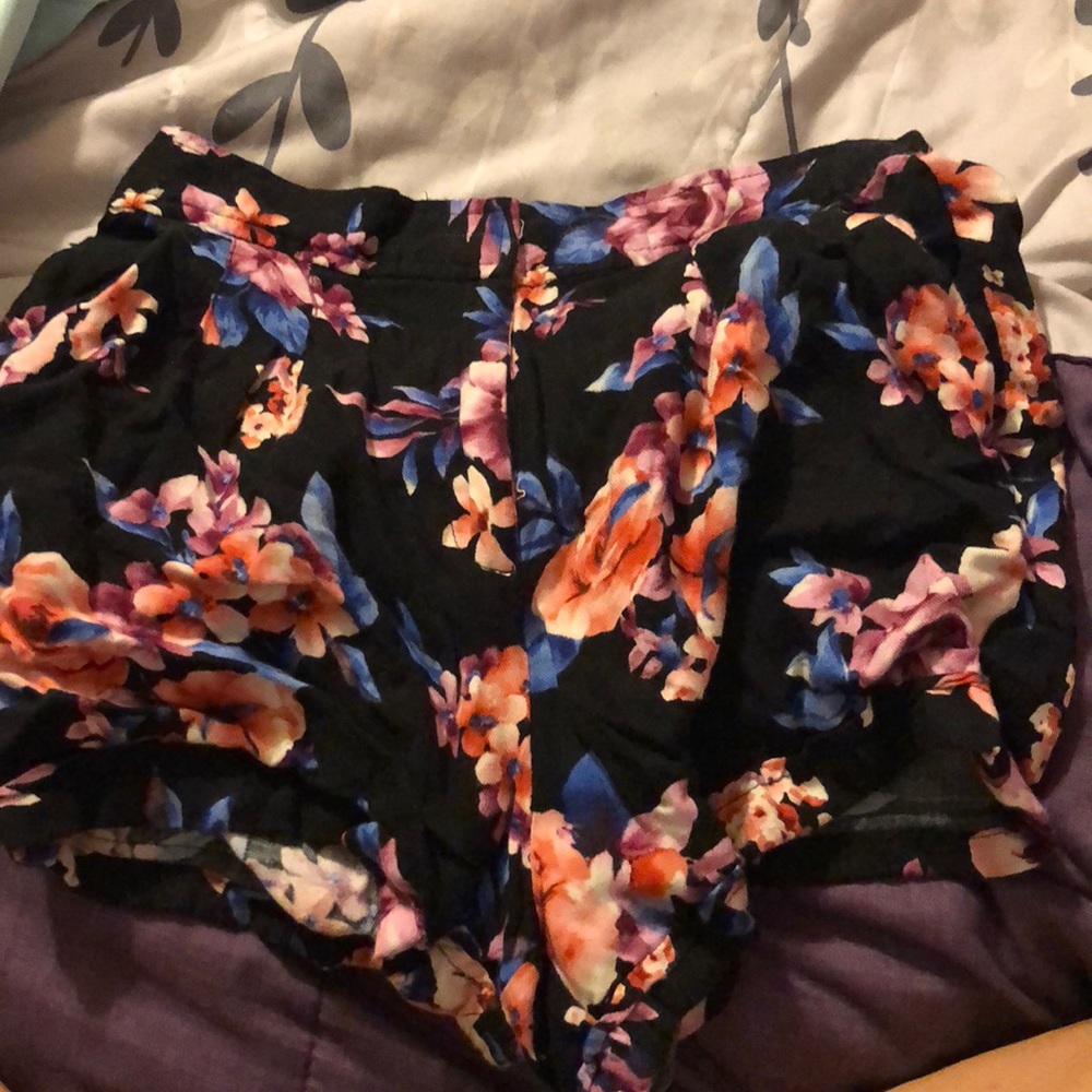 Floral forever 21 shorts
